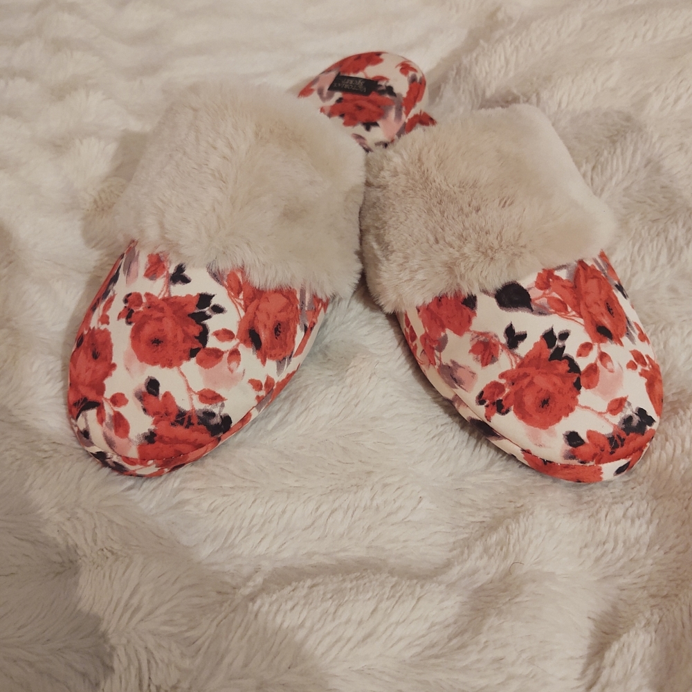 Victoria Secret Signature Satin Slipper